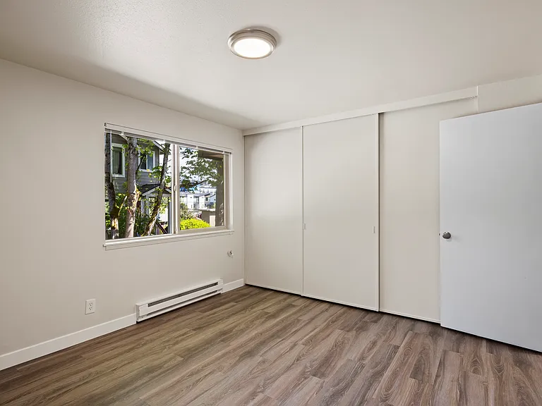 Cypress Lane Apartments — Photo 9