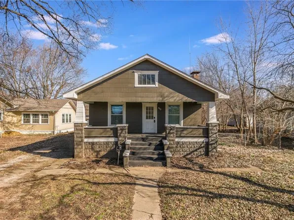 407 E Mason St, Odessa, MO 64076