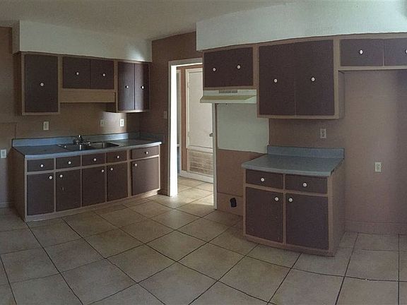 3rd image of 59 Point O Woods Dr