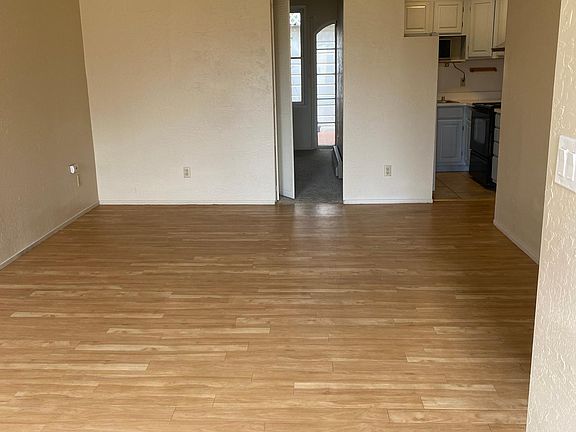 5th image of 35 Telegraph Pl
