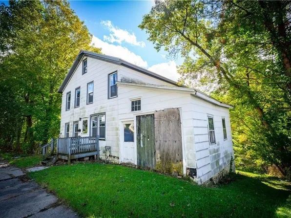 247 Loomis St, Little Falls, NY 13365