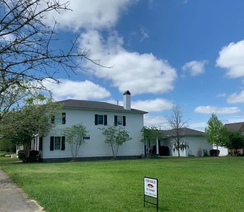 2nd image of 104 Lambton Dr
