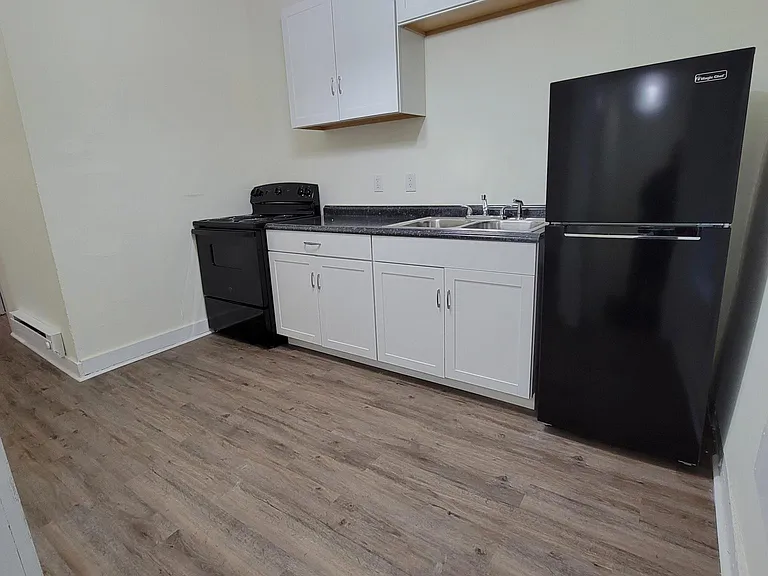 128 Chestnut St #128B — Photo 2