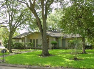 4118 Elderwood Dr, Seabrook, TX 77586