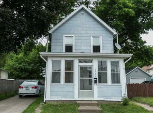 2926 Elm St, Dubuque, IA 52001