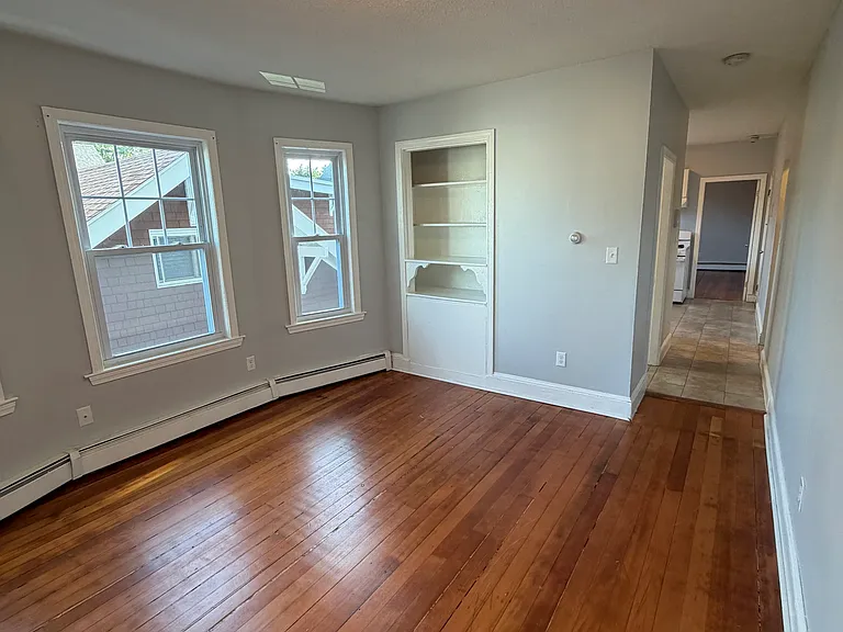 87 Webster St #4 — Photo 6
