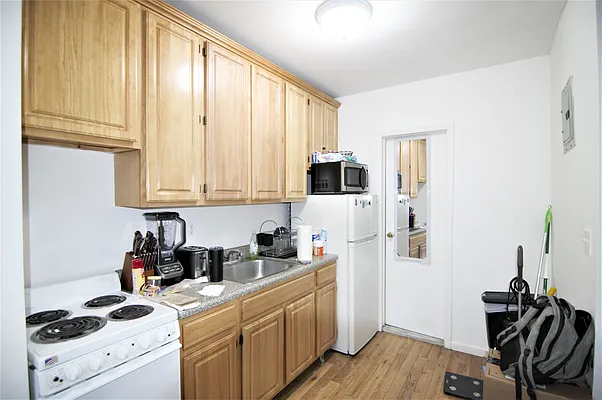 Rented by Best Apartments North Inc | media 13