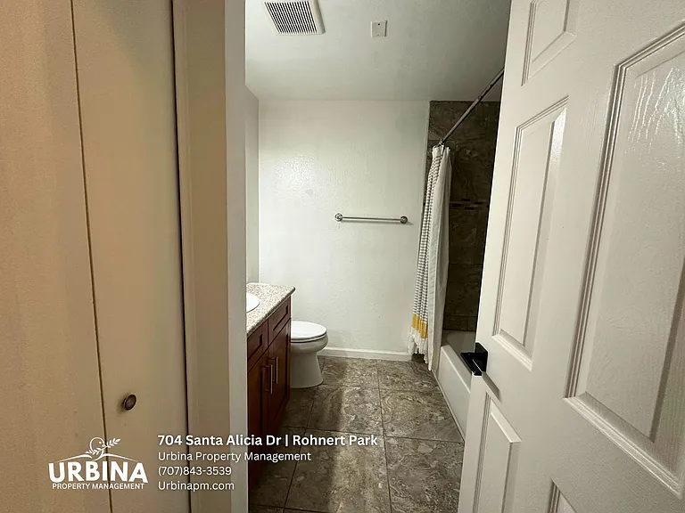 704 Santa Alicia Dr — Photo 12