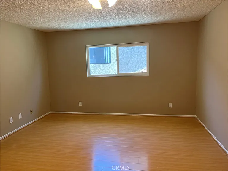 434 E Tujunga Ave #J — Photo 13