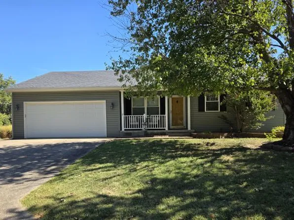 2 Acorn Dr, Harrisburg, IL 62946