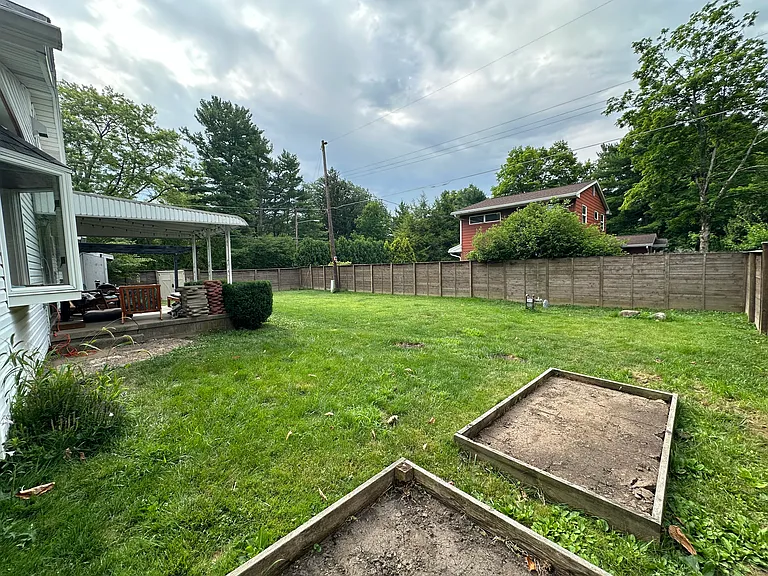 180 Lisa Ln — Photo 3