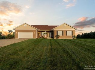 2201 Southway Dr, Grass Lake, MI 49240