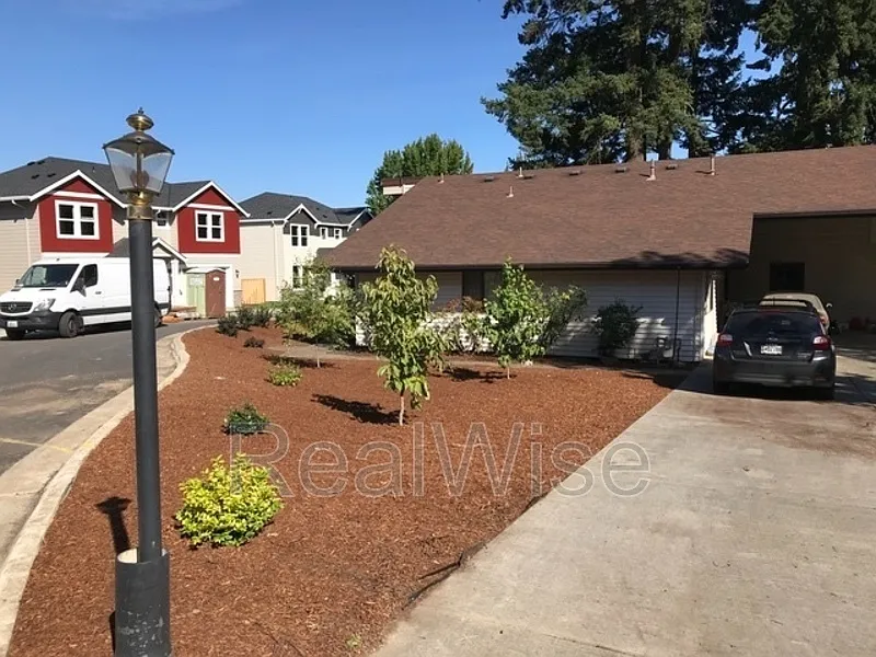 Building Photo - 7730 SW Eaker Pl