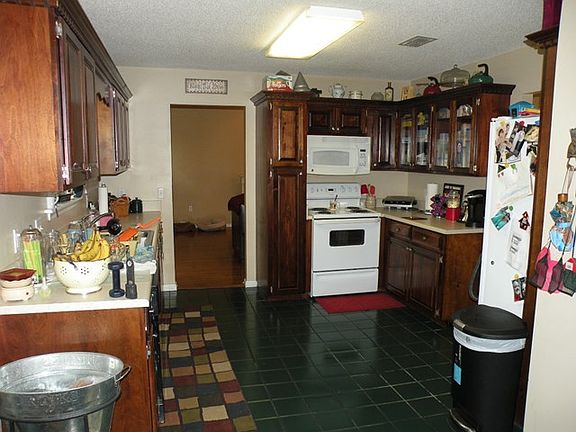 2nd image of 985 Baymeadows Dr