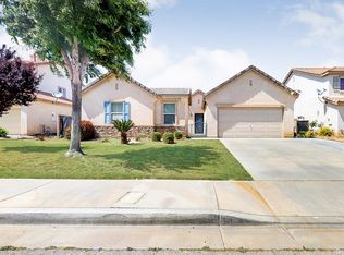 2419 Moonlight Ct, Palmdale, CA 93550