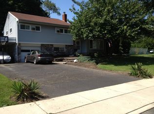 524 Berwyn Rd, Morrisville, PA 19067