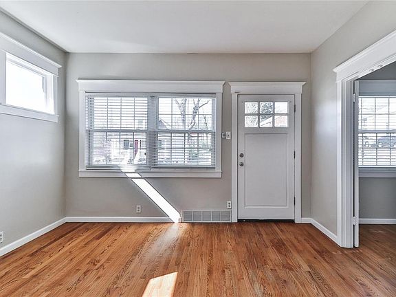 2nd image of 6904 W Park Ave