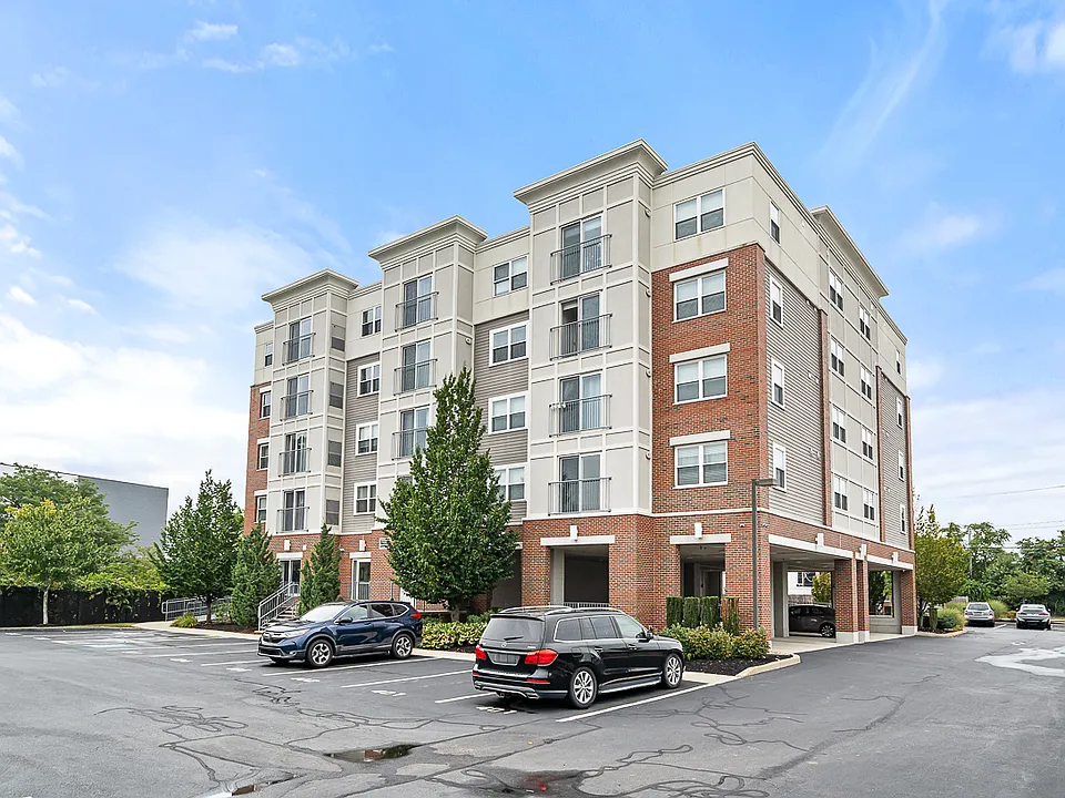 770 Washington Ave #504