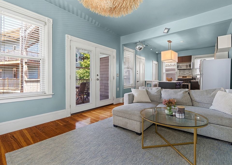 1st image of 86 Roseclair St #2