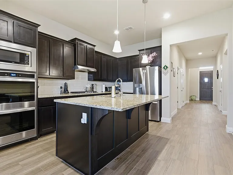 1012 Kensington Way — Photo 8