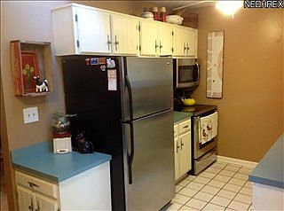 3rd image of 206 Oakwood Ln