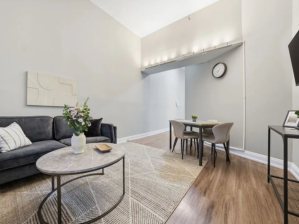 142 Temple St #7-ID1613277P