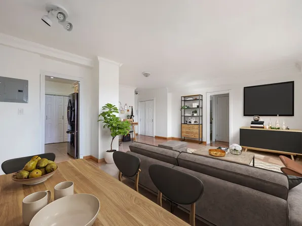 9 Fordham Hill Oval image 2 of 9