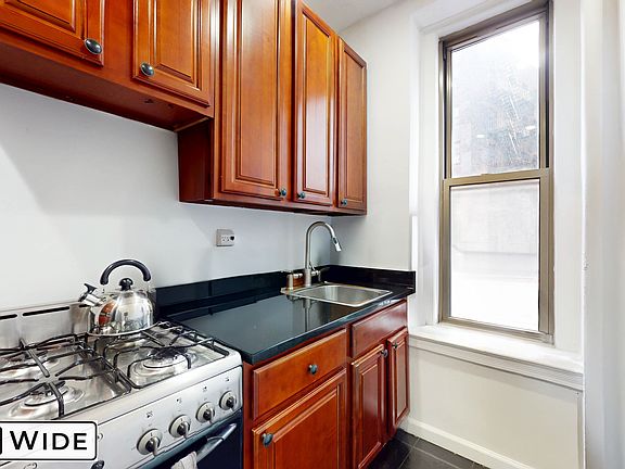 4th image of 234 W 13th St APT 44