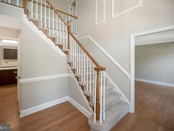 5th image of 4310 Essex Ct