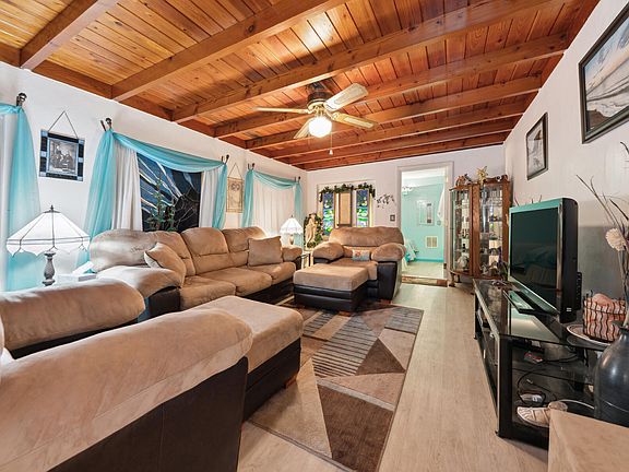 4th image of 8925 Cypress Street
