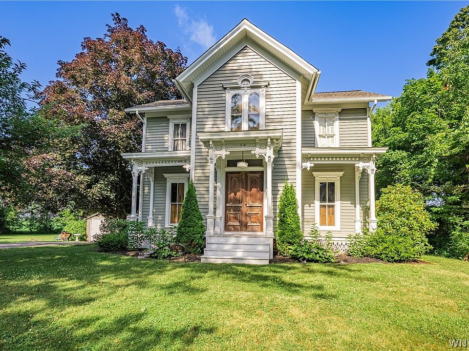 1st image of 511 Lake St