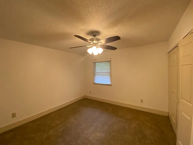 1730 Beechwood Cir N — Photo 12
