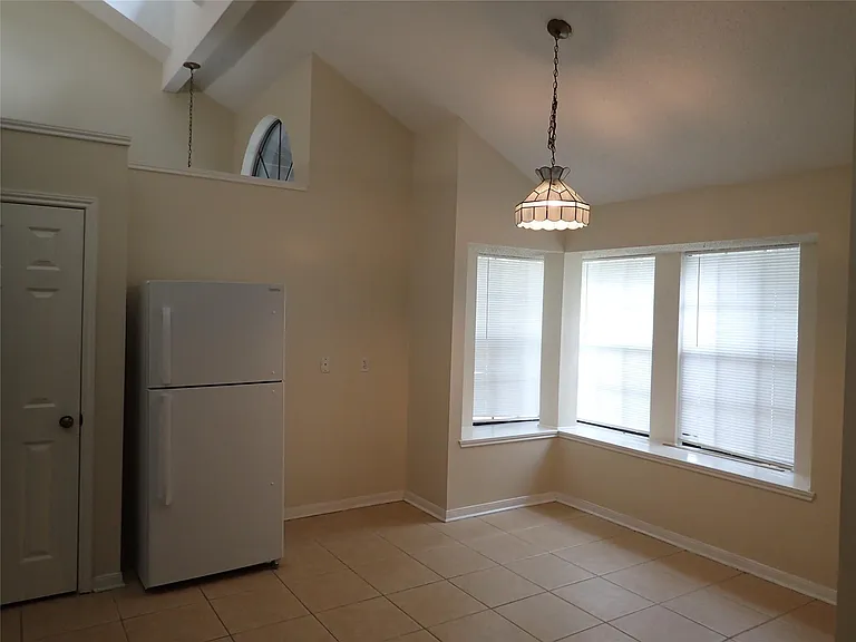 2130 Greencove Ln — Photo 6