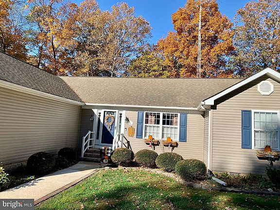 3rd image of 116 Woodview Dr