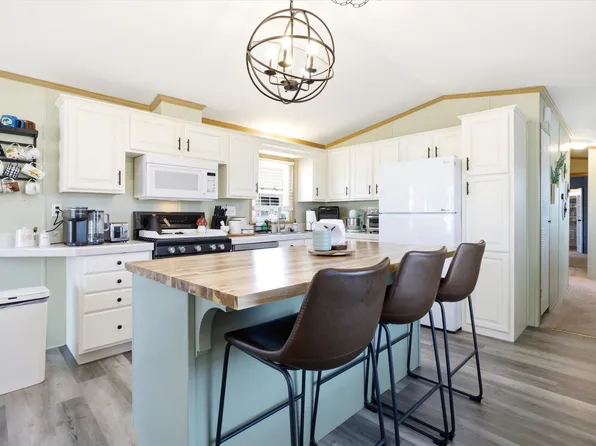 23 Spruce Drive, Belmont, NH 03220