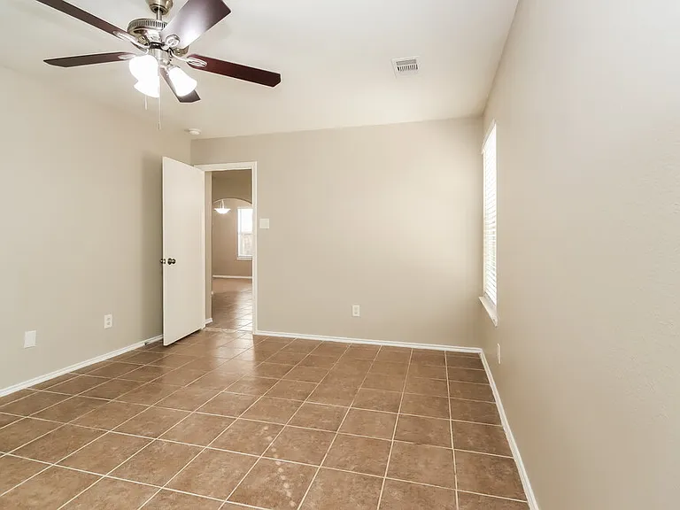 10005 Sterling Place Dr — Photo 13