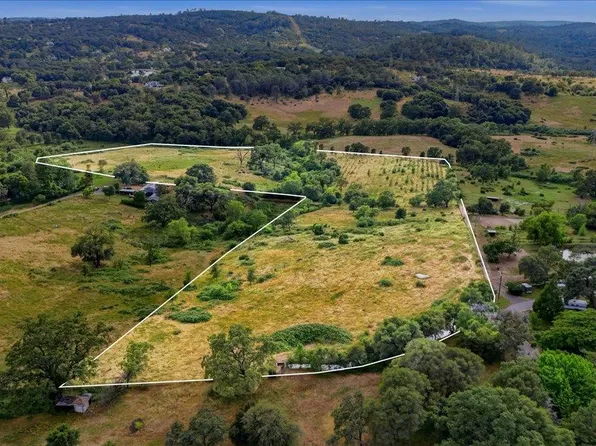 12421 Silver Springs Pl, Grass Valley, CA 95949