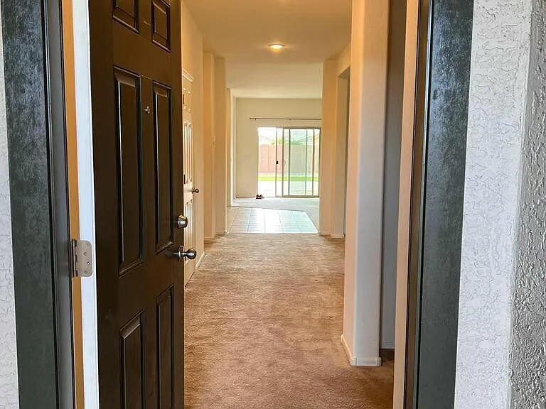341 E Rio Pl — Photo 3