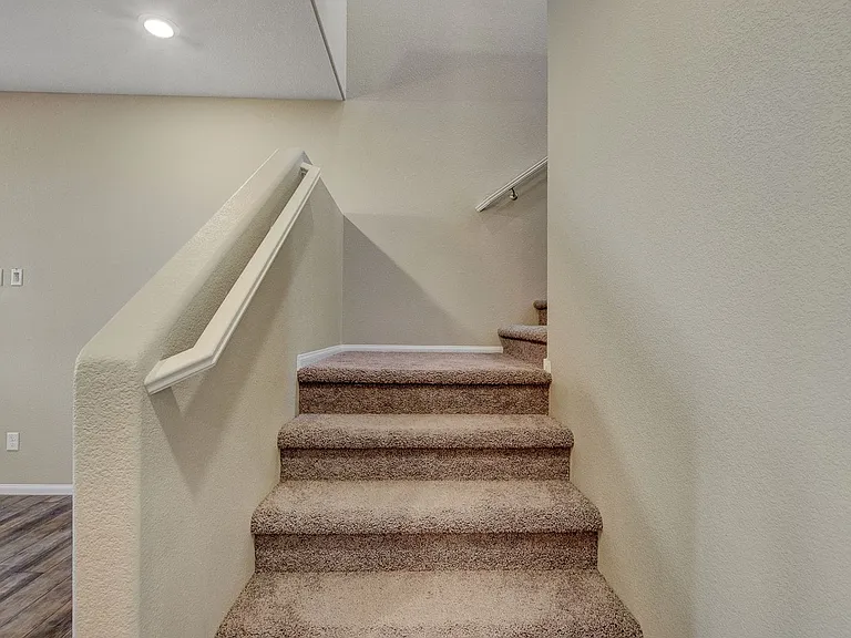 2806 Alenga St — Photo 19