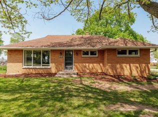 245 Fairway Dr, Brookfield, WI 53005