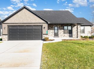 9160 Brook Hollow Ln, Freeland, MI 48623