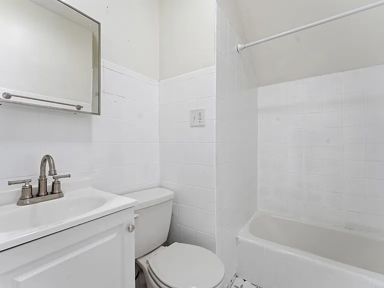 133 Ontario St #3 — Photo 10