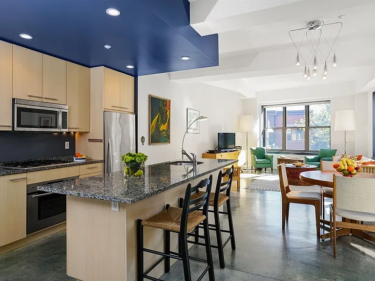 1166 Washington St #303 — Photo 9