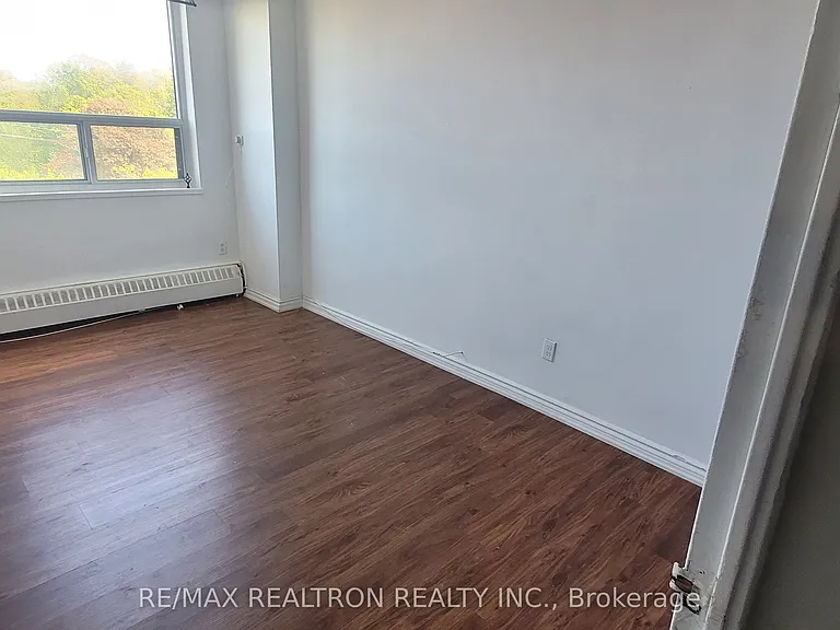 180 Markham Rd #504 — Photo 20