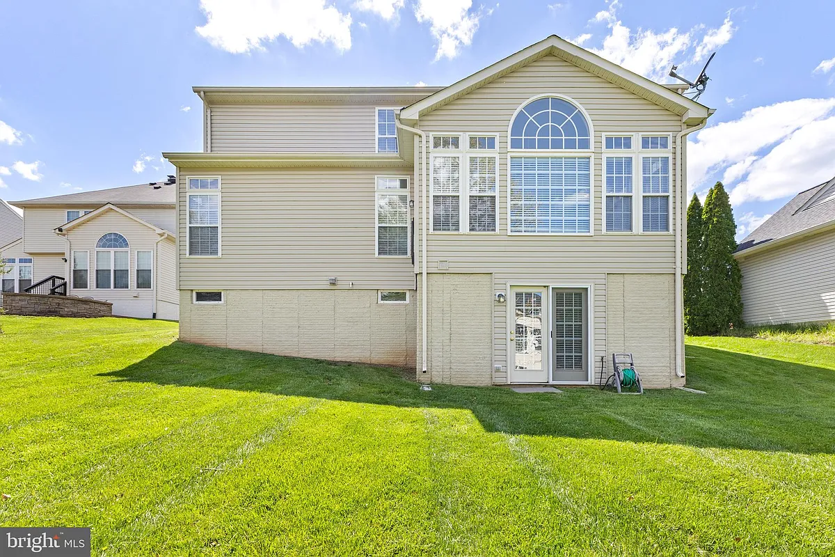 Building Photo - 7209 Bladen Pl