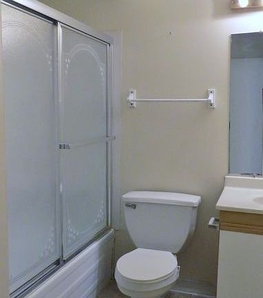 4th image of 8137 Cedar Point Dr APT E118
