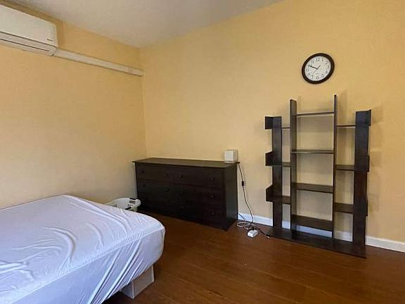 4th image of 10301 Montrose Ave APT 101