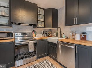 702 Frazier Ave, Deale, MD 20751