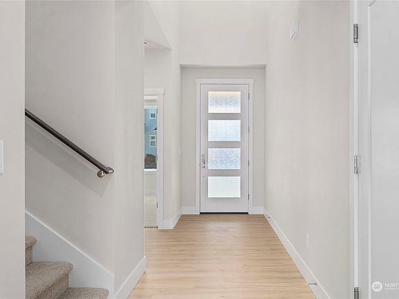 4th image of 15312 207th Avenue E #188