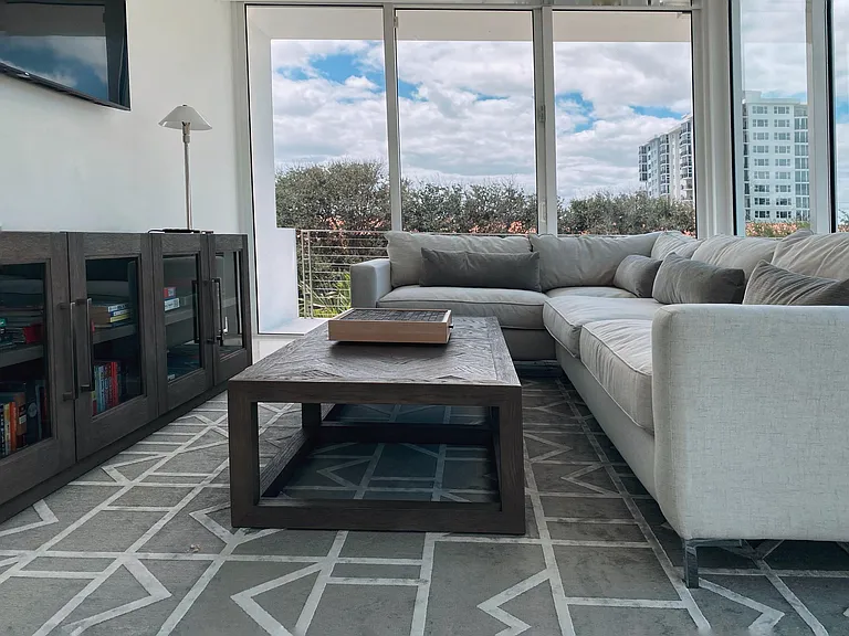 243 Venetian Dr — Photo 16